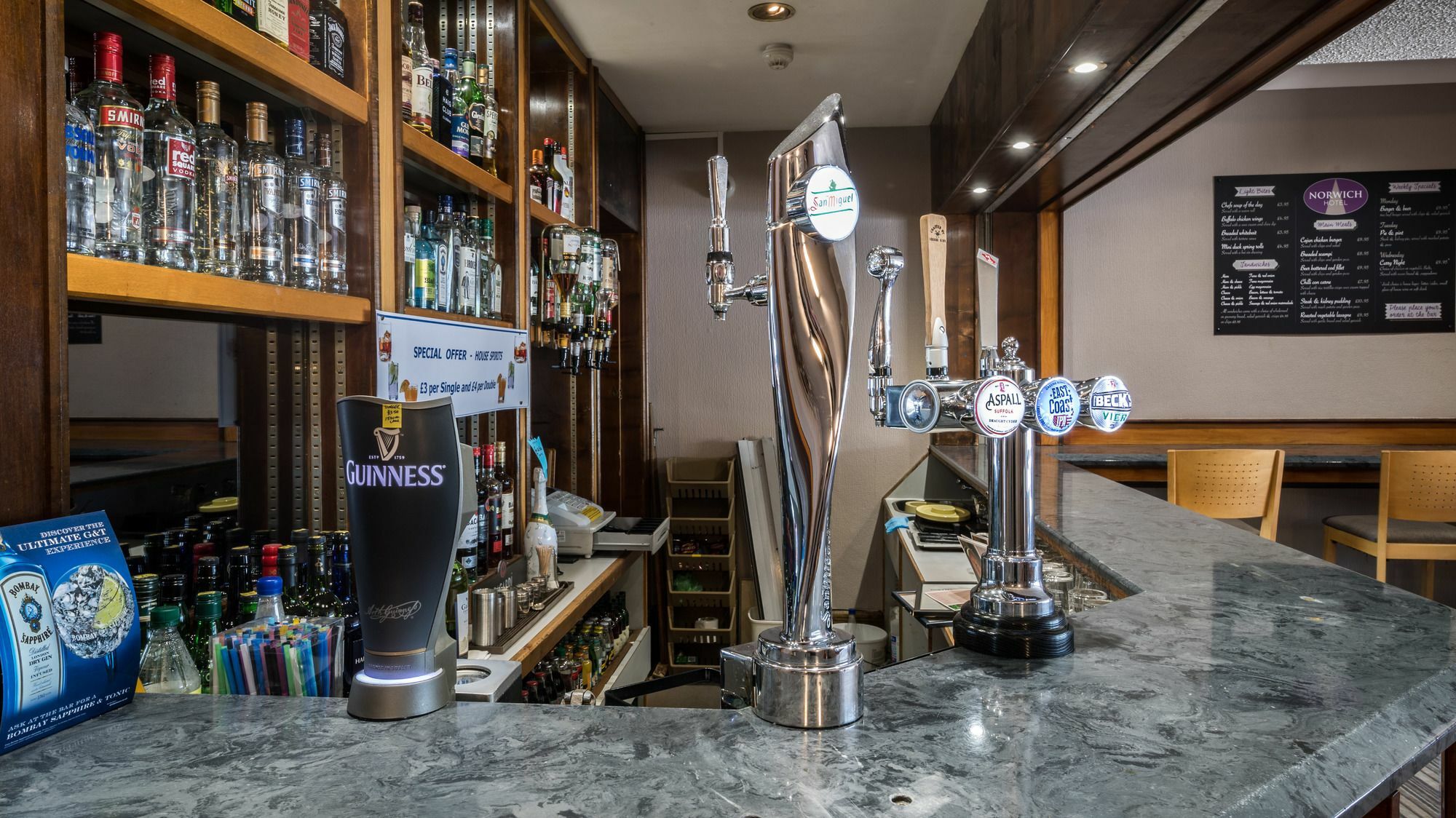 Norwich Hotel Экстерьер фото