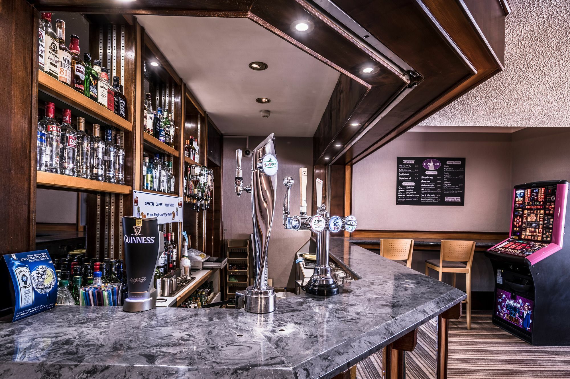 Norwich Hotel Экстерьер фото