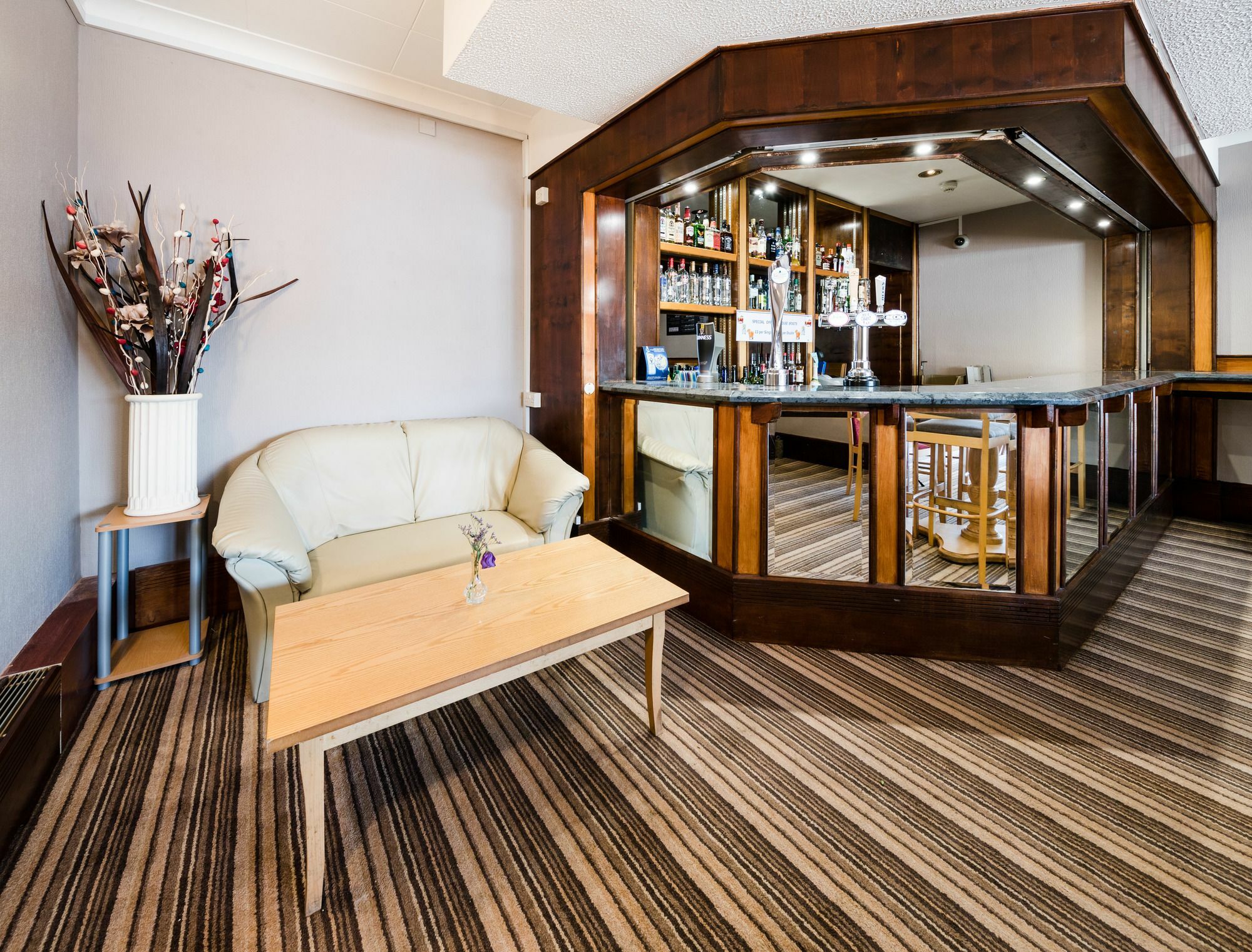 Norwich Hotel Экстерьер фото